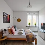 Apartman Urban Nest - Kotwicznikow 21 *